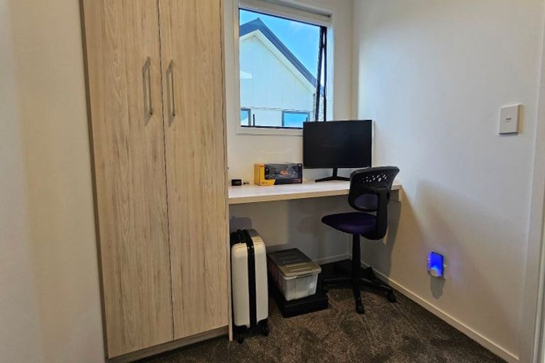 Photo of property in 11/10 Fathom Place, Te Atatu Peninsula, Auckland, 0610