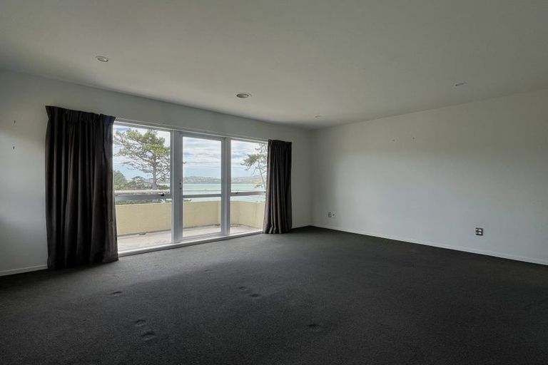 Photo of property in 34 Molyneux Close, Whitby, Porirua, 5024
