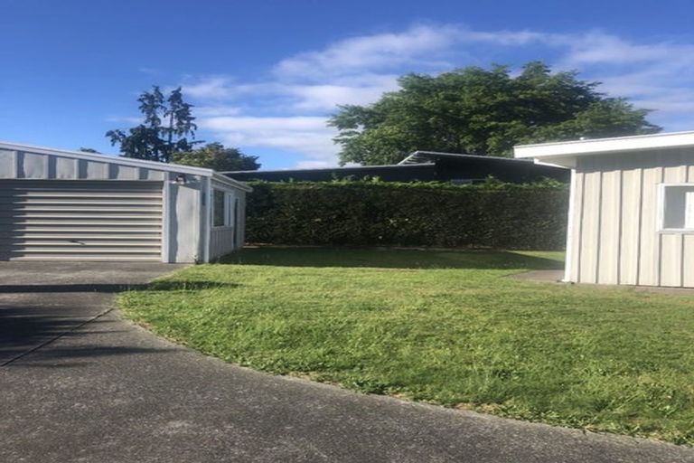 Photo of property in 2/12 Parata Street, Two Mile Bay, Taupo, 3330