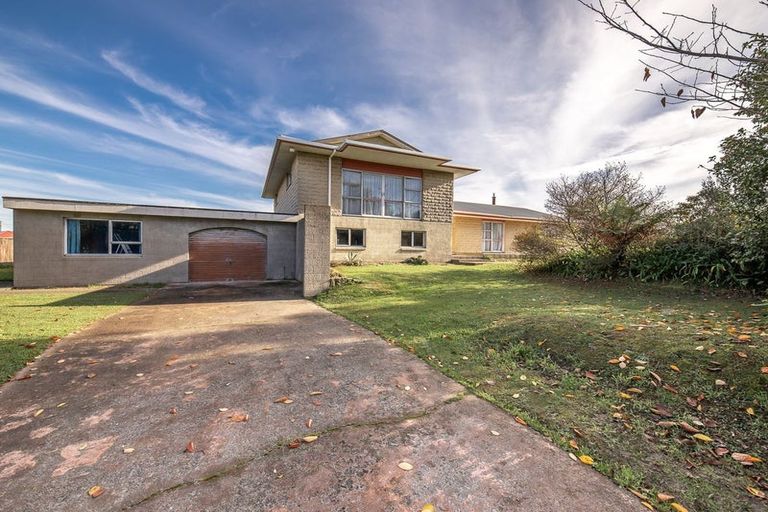 Photo of property in 44 Henley Street, Westport, 7825