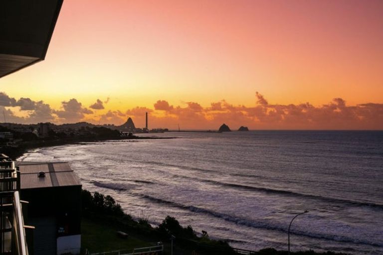 Photo of property in Quarterdeck, 20/4 Buller Street, New Plymouth, 4310