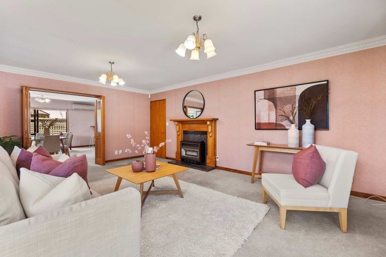 Photo of property in 3 Dresdan Court, Hokowhitu, Palmerston North, 4410