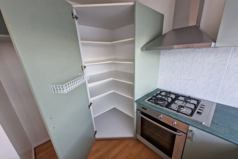 Photo of property in 2/182 Mokoia Road, Chatswood, Auckland, 0626