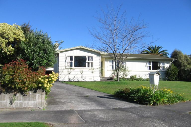 Photo of property in 1 Alma Place, Milson, Palmerston North, 4414