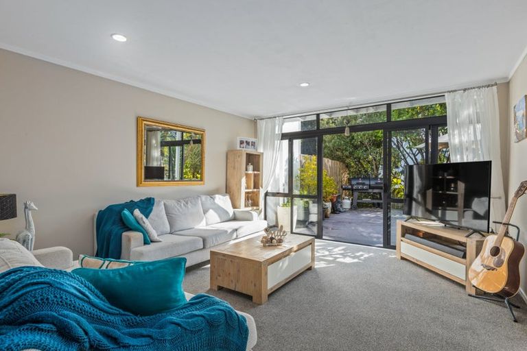 Photo of property in 15/61a Birkdale Road, Birkdale, Auckland, 0626