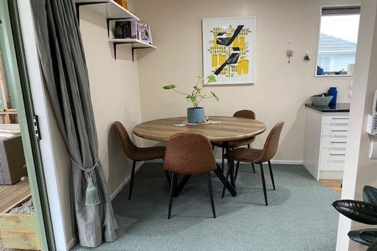 Photo of property in 9 Easton Street, Foxton, 4814