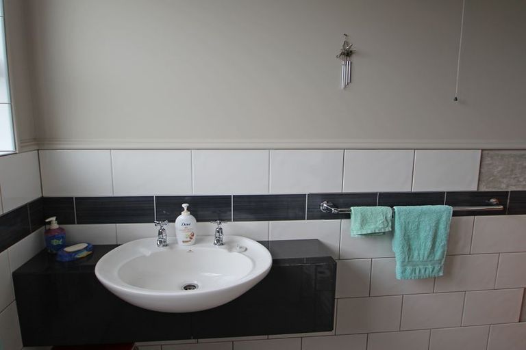 Photo of property in 38 Weston Road, Waiareka Junction, Oamaru, 9401