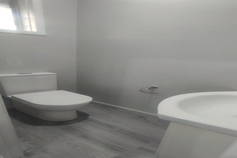 Photo of property in 2/42 Kautami Avenue, Papatoetoe, Auckland, 2025