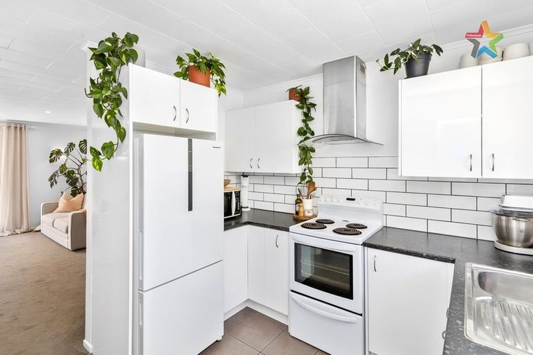 Photo of property in 5a Christchurch Crescent, Kelson, Lower Hutt, 5010