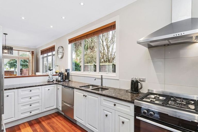 Photo of property in 45 Wroxton Terrace, Merivale, Christchurch, 8014