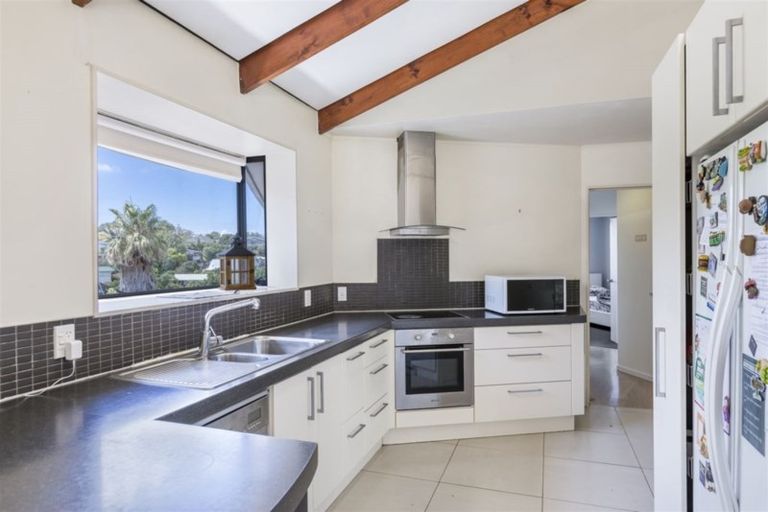 Photo of property in 21 Springtime Crescent, Stanmore Bay, Whangaparaoa, 0932