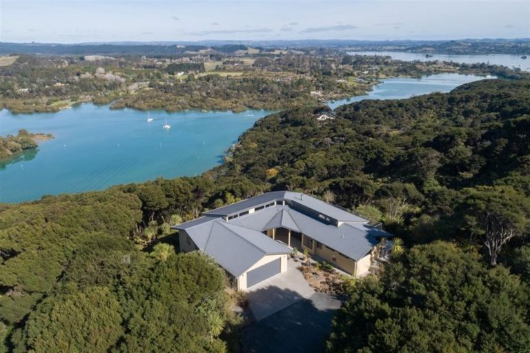 Photo of property in 329 Wharau Road, Kerikeri, 0293