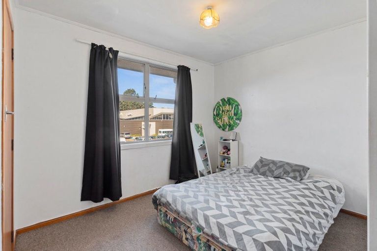 Photo of property in 2/41 Kawaka Street, Mount Maunganui, 3116