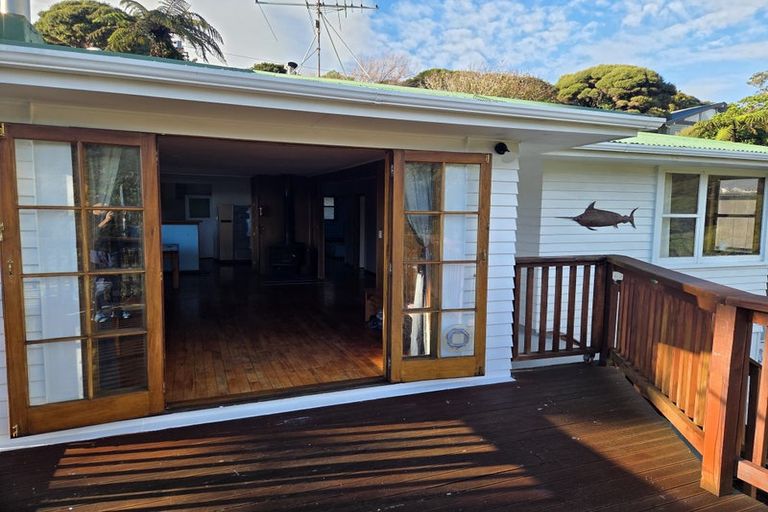 Photo of property in 6 Takutai Road, Pukerua Bay, 5026