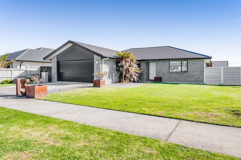 Photo of property in 15 Customhouse Street, Bell Block, New Plymouth, 4312