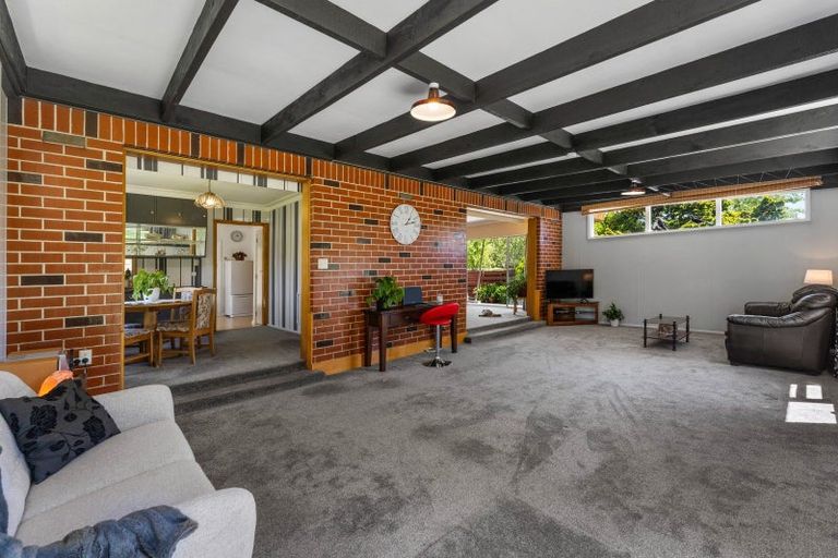 Photo of property in 18a Hawthorn Crescent, Stokes Valley, Lower Hutt, 5019