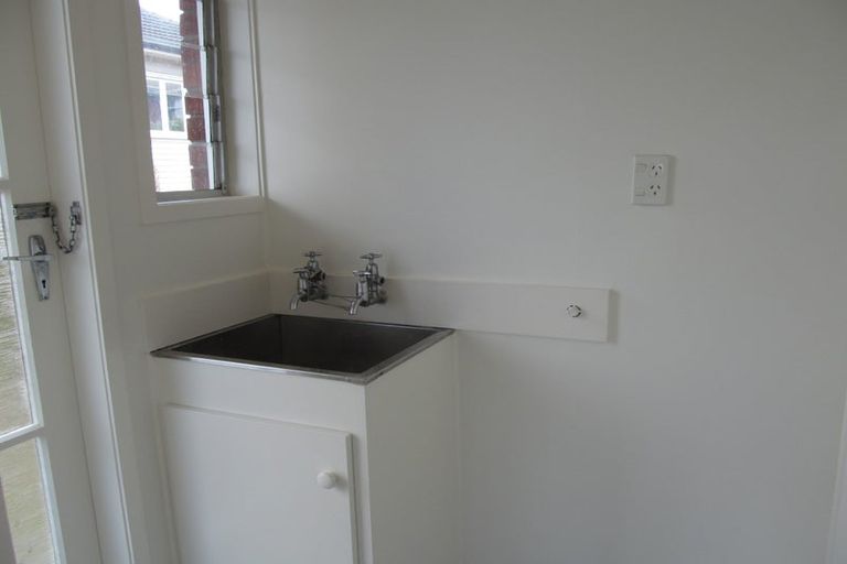 Photo of property in 3/21 Quebec Road, Milford, Auckland, 0620