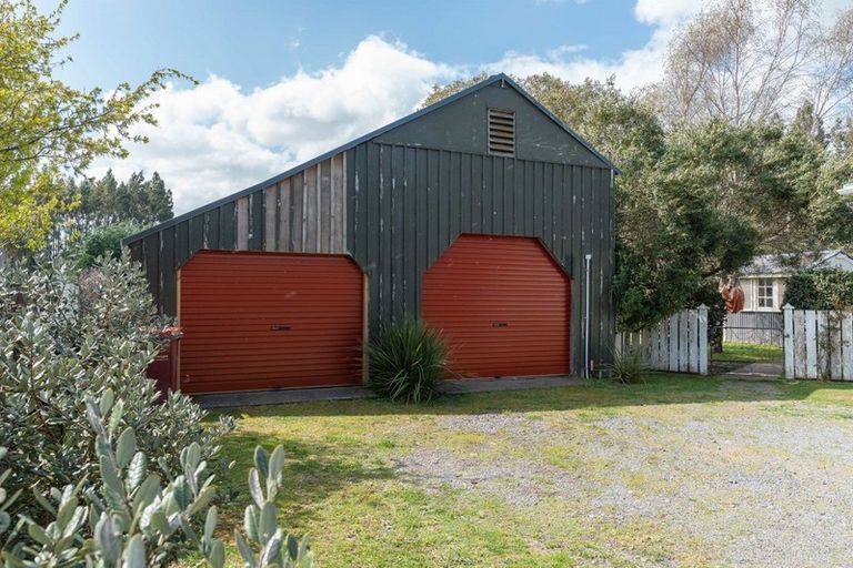 Photo of property in 18 Dalefield Road, Carterton, 5713