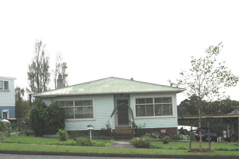 Photo of property in 75 Glengarry Road, Glen Eden, Auckland, 0602