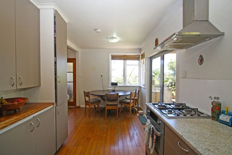 Photo of property in 44 Parsons Street, Vogeltown, New Plymouth, 4310