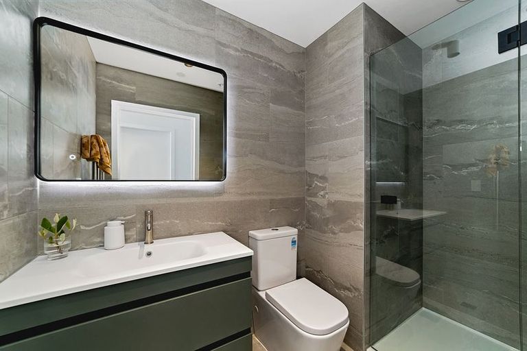 Photo of property in 12 Hugh Street, Mount Cook, Wellington, 6021