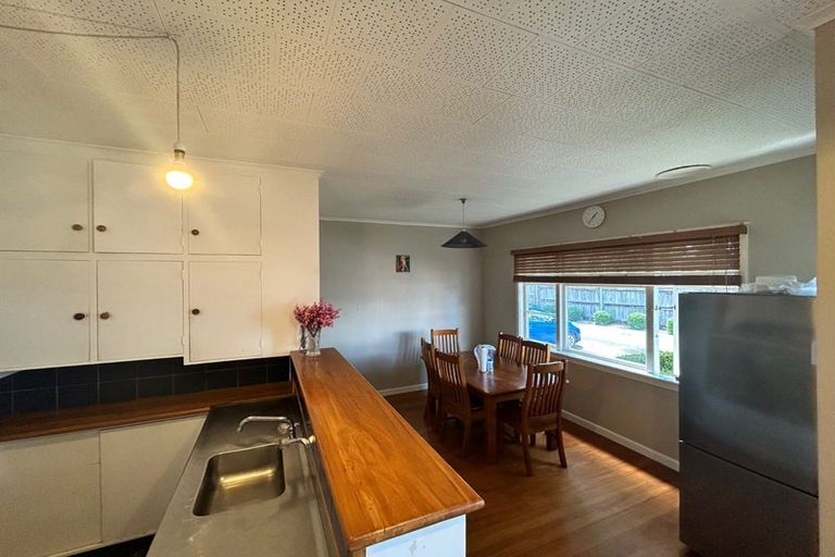 Photo of property in 24 Jensen Street, Hokowhitu, Palmerston North, 4410