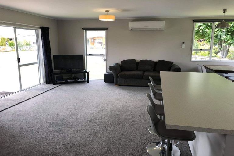Photo of property in 6 Melland Place, Te Anau, 9600