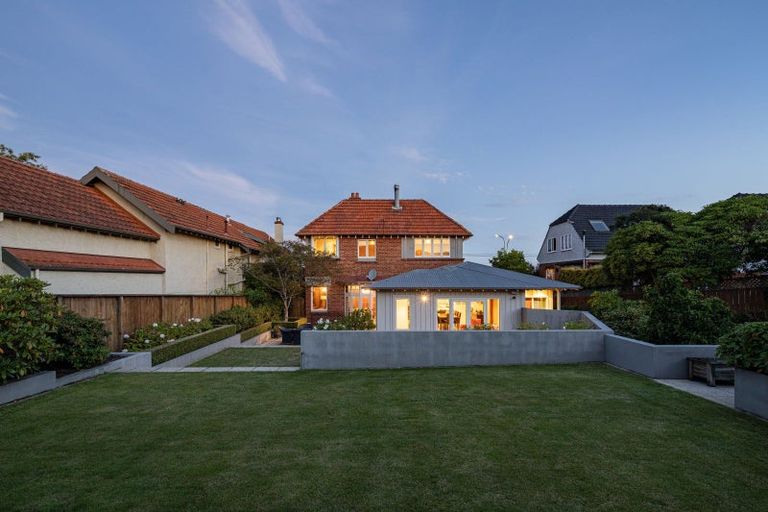 Photo of property in 355 Highgate, Roslyn, Dunedin, 9010