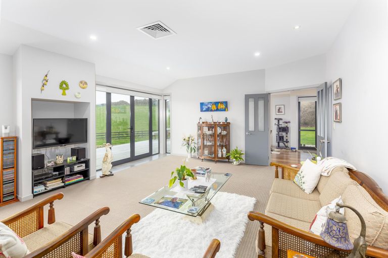 Photo of property in 814 Paparata Road, Mangatawhiri, Bombay, 2675