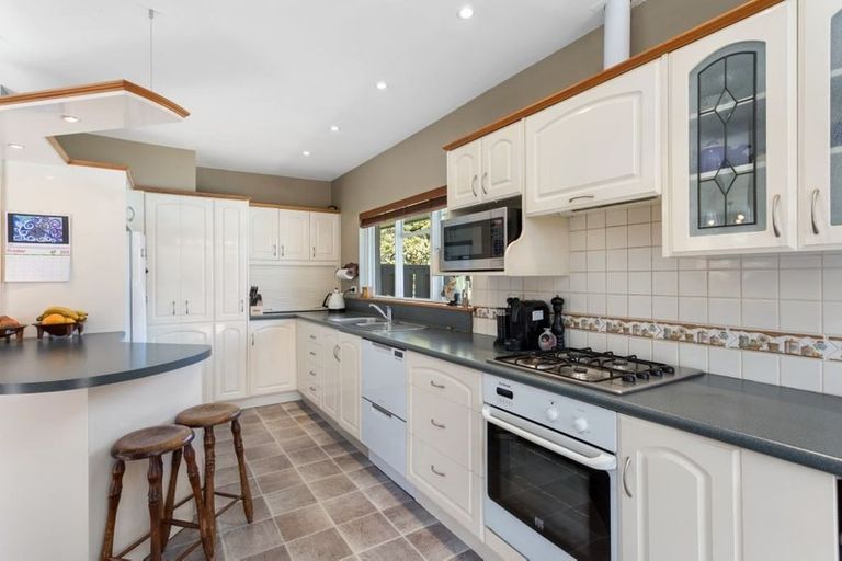 Photo of property in 385 Sawyers Arms Road, Harewood, Christchurch, 8051