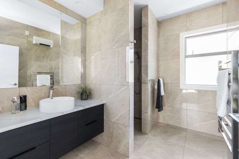 Photo of property in 25a Hetley Crescent, Taradale, Napier, 4112