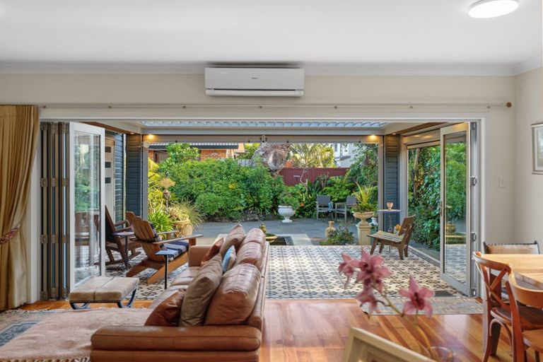 Photo of property in 1/3 Morrow Avenue, Bucklands Beach, Auckland, 2012