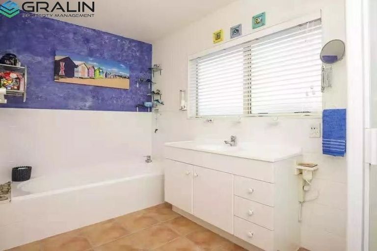 Photo of property in 6/17 Charlenne Close, Ranui, Auckland, 0612