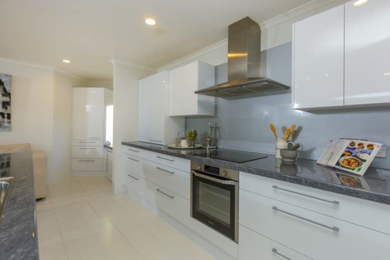 Photo of property in 21 Laly Haddon Place, Matakana, Warkworth, 0985