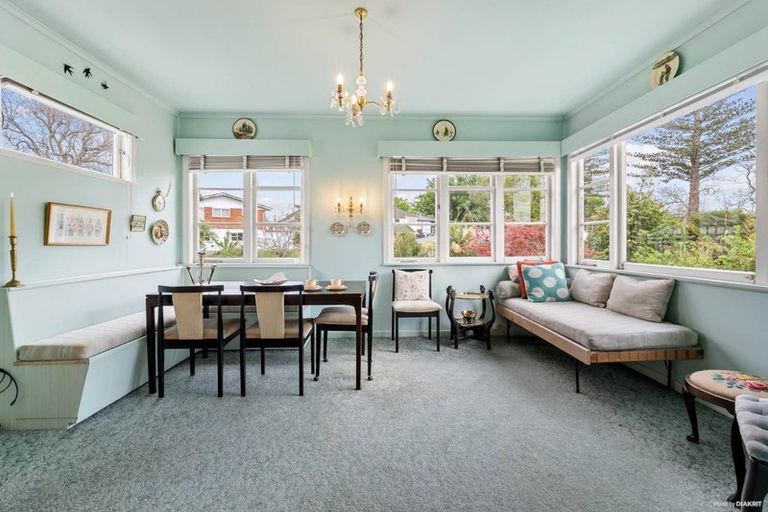 Photo of property in 16 Sale Street, Cockle Bay, Auckland, 2014