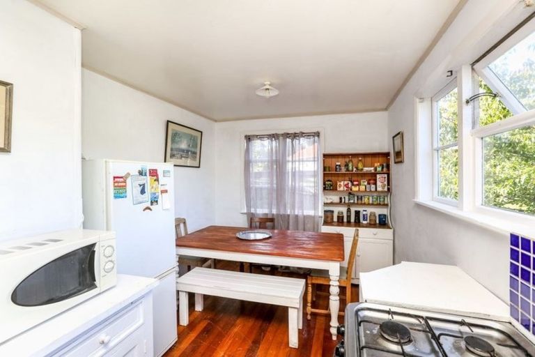 Photo of property in 40 Glenpark Avenue, Frankleigh Park, New Plymouth, 4310