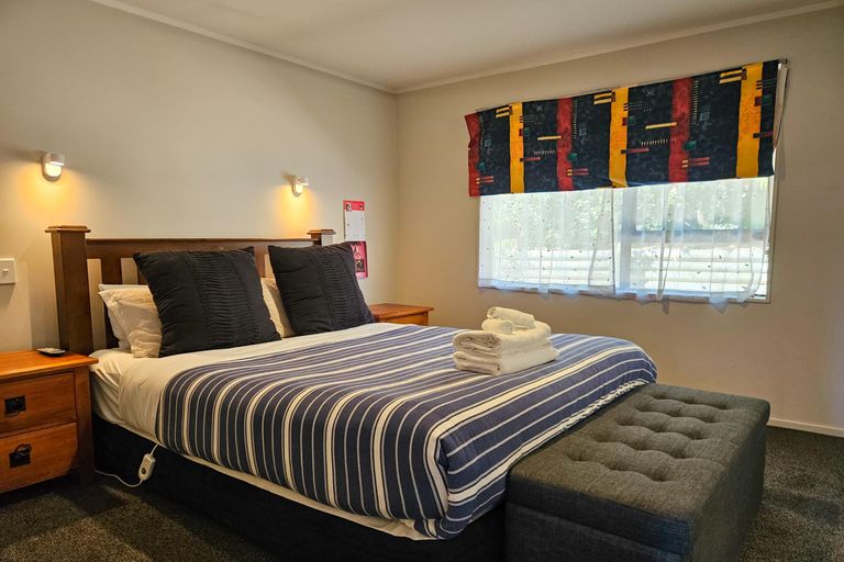 Photo of property in 1 Dwyer Place, Lake Tekapo, 7999