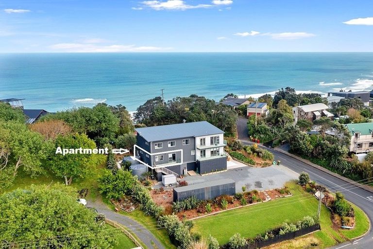 Photo of property in 133 Waitea Road, Muriwai, Waimauku, 0881
