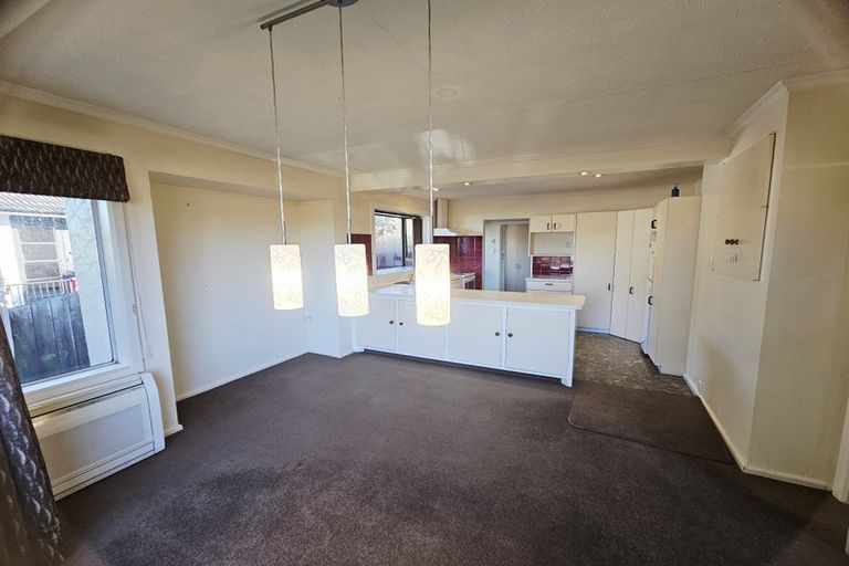 Photo of property in 36 Springbank Street, Bryndwr, Christchurch, 8053