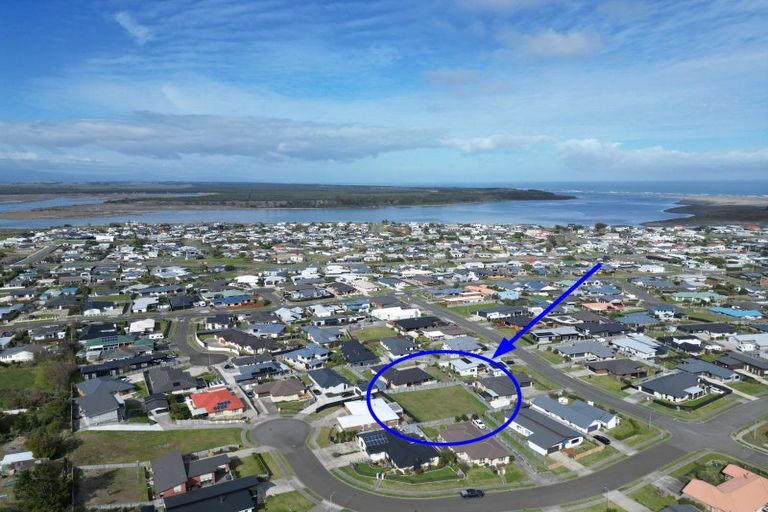 Photo of property in 6 Oxnam Place, Foxton Beach, Foxton, 4815