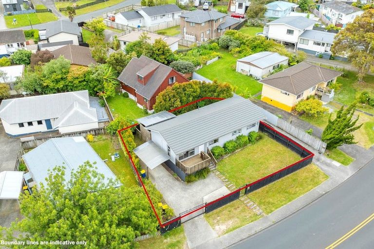 Photo of property in 138 Moire Road, West Harbour, Auckland, 0618