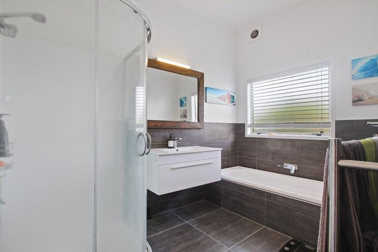 Photo of property in 9 Keven Road, Clarks Beach, Pukekohe, 2679