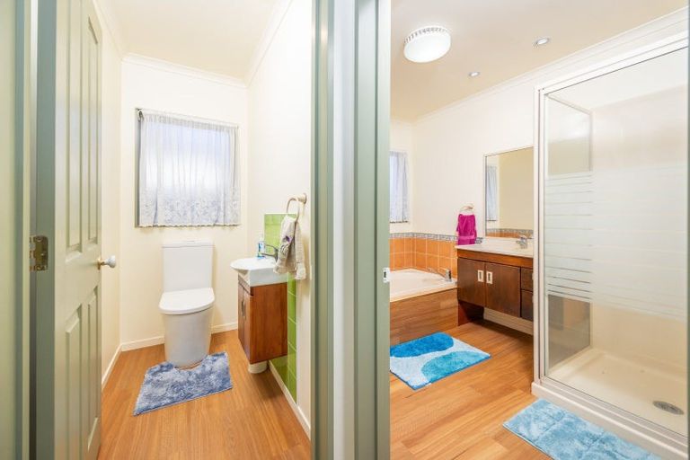 Photo of property in 15 Roderick Place, Rototuna, Hamilton, 3210