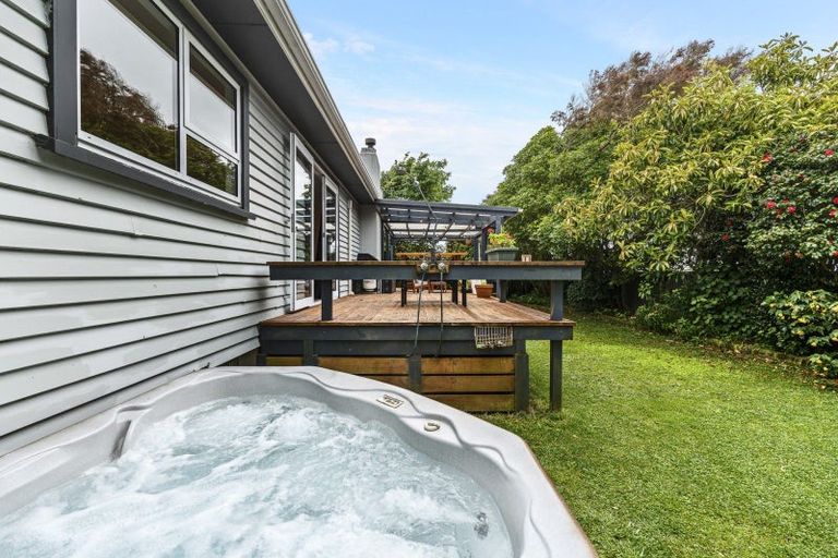 Photo of property in 17 Upper Pitone Road, Pitone, New Plymouth, 4374