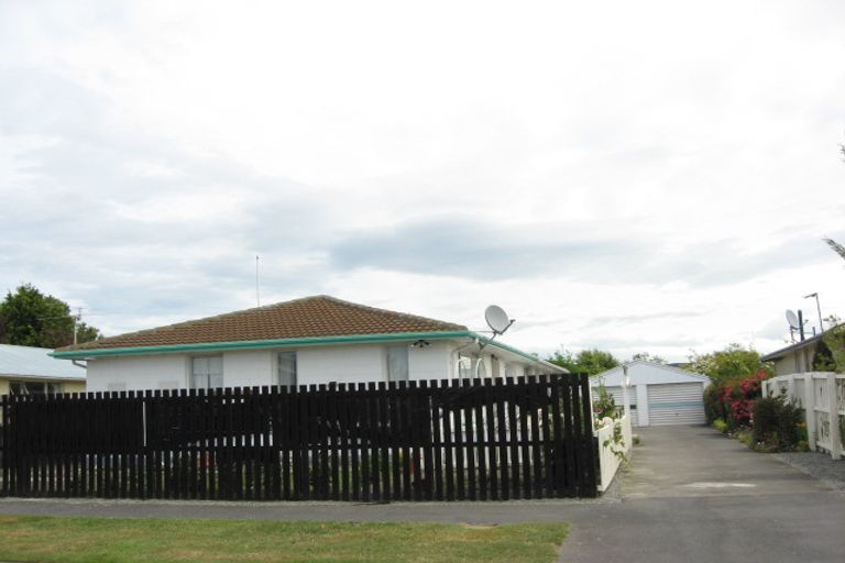 Photo of property in 1/28 Cob Crescent, Woolston, Christchurch, 8062