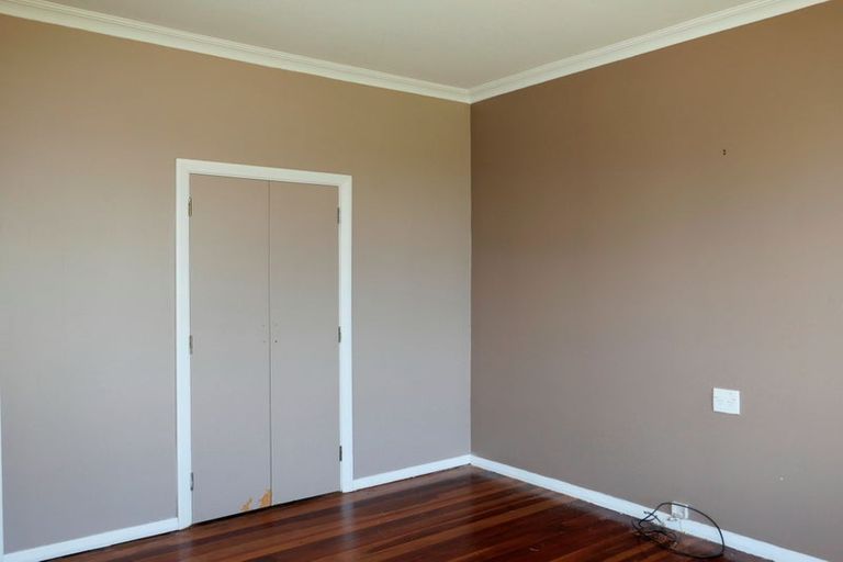 Photo of property in 166 Queen Street West, Levin, 5510