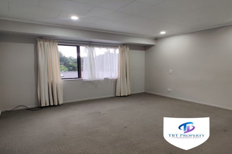 Photo of property in 21 Hakea Place, Totara Heights, Auckland, 2105