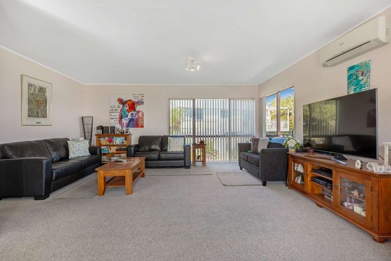 Photo of property in 5 Dudley Crescent, Cable Bay, 0420