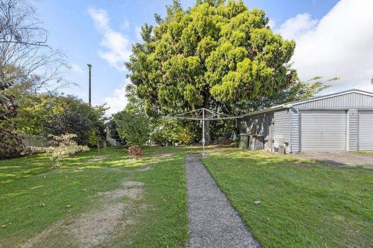 Photo of property in 17 Graham Street, Eltham, 4322