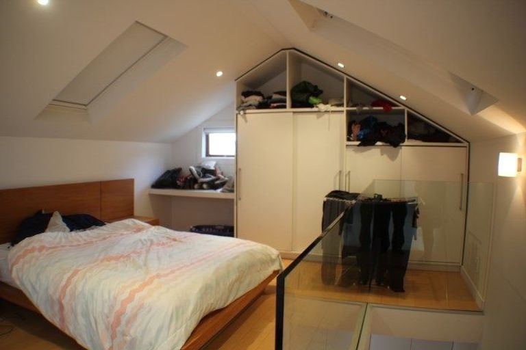 Photo of property in 13a Porritt Avenue, Mount Victoria, Wellington, 6011